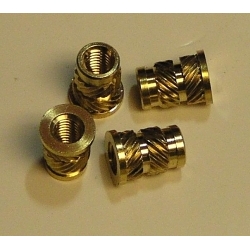 3M™ 7010361309 Threaded Insert, For Use With 3M™ 28333 Buffers and 3M™ 28392 Random Orbital Buffers