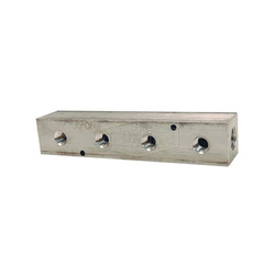 Dixon® AMF43 Bar Manifold, (1) 1/2 in NPT Inlets x (4) 3/8 in NPT Outlets, Aluminum, Domestic