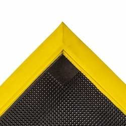 NoTrax® 351S3239YB Sani-Trax® Plus 351 Sanitizing Mat, 39 in L x 32 in W x 2-1/2 in THK, Black/Yellow, Natural Rubber