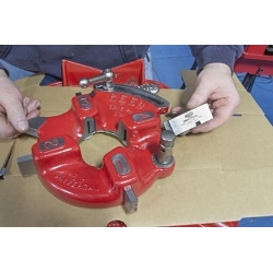 Reed 05380 Universal Die Head, 1/8 to 2 in Nominal, Quick-Opening Die Head Opening, NPT/NPSM/BSPT Thread